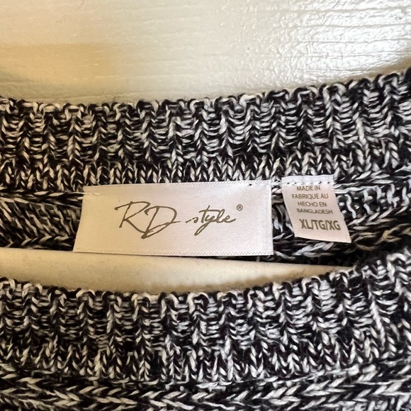 RD Style XL Tunic Sweater with Elbow Patches - Picture 2 of 4